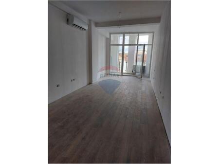 OFFICE 1+1 FOR RENT NEAR THE PARIS MUNICIPALITY !