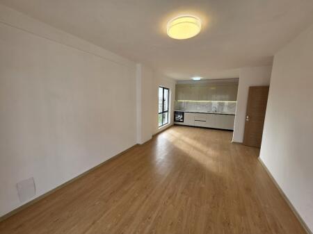 5 Maji Jepet Apartament 3+1+2 Me Qera