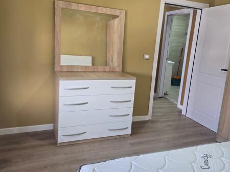 Jepet me qera Apartamenti 2+1, Komuna e Parisit te Lulishtja ,700 mije leke