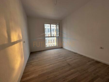 Affitto, Appartamento 2+1, Univers City, Tirane 350 €,UNA58956