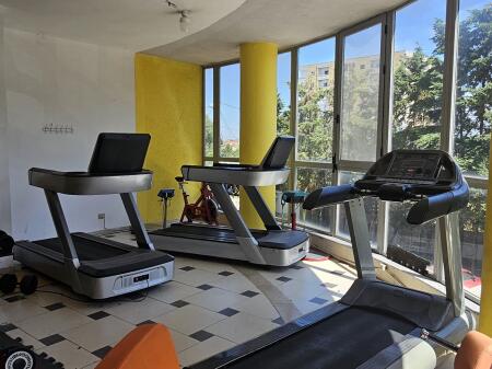 VENDESI AMBIENTE DI 192 M2 POSSIBILITA' DI 3 APPARTAMENTI DI 1+1 L.13 PLAZH