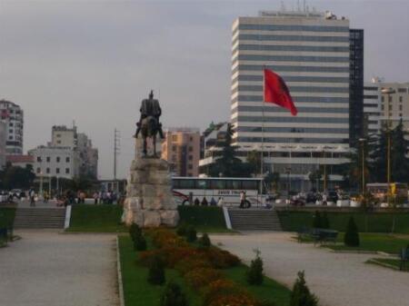 SHITET DYQAN 51 M2 TE SHESHI SKENDERBEJ  440.000 EURO