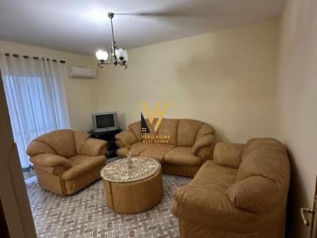 JEPET APARTAMENT 3+1 ME QIRA TE BLV ZOGU I PARE 550 EURO