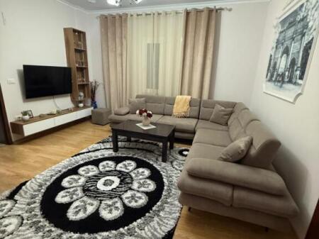 Apartament 3+1 me qira prane Bulevardit te Ri