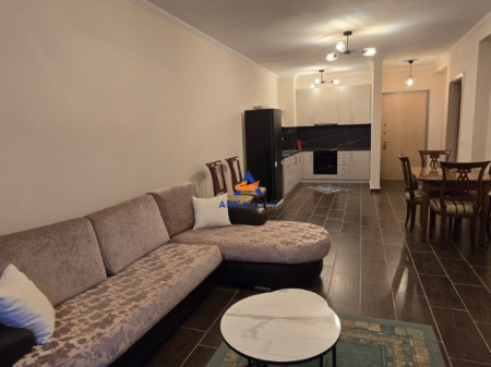 JEPET APARTAMENT ME QERA 2+1 +3 BALLKONE "RRUGA THOMA KOXHAJ,PALLATET CABEJ,MISTO MAME" 500 EURO