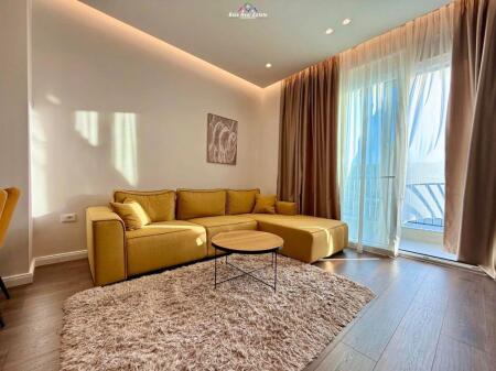 Apartament Me Qera 2+1 Tek Komuna e Parisit (ID B2201512) Tirane