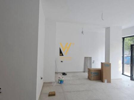 BUSINESS PREMISES 60 M2 FOR RENT IN DON BOSKO 50,000 LEKE