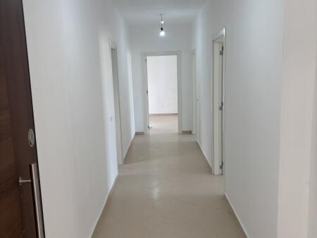 Shitet apartament 2+1 ne Fresk