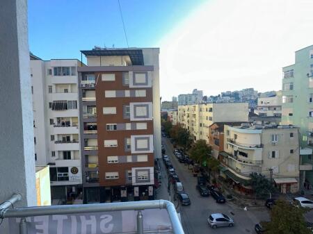 OCCASIONE 🔥 🏡 VENDESI 2+1+2 con due balconi 📍ASILO SOTIR NOKA QUARTIERE 6📲