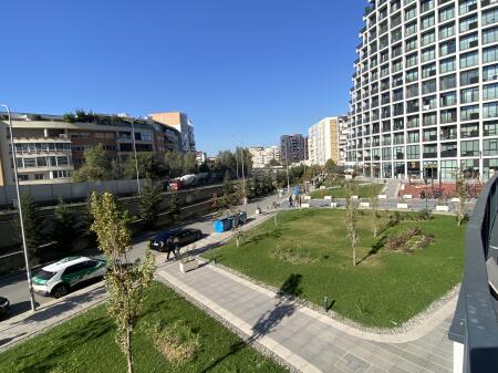 Ambjent biznesi ,per zyra te lake view liqeni,900 euro