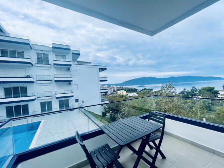 Appartamento NUOVO molto spazioso con vista mare