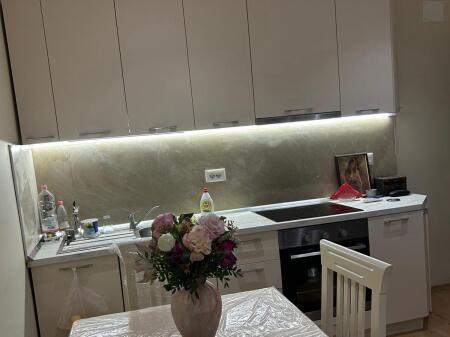 🏢Ne zonen Vasil Shanto perballe Gjykates se Rrethit Gjyqesor Tirane jepet me qera Duplex 2+1,i mobiluar  55,000Leke