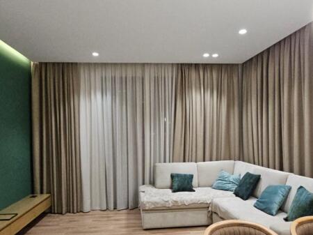 🏢Via Jordan Misja, vicino al Collegio Universitario Beder, affittasi appartamento 2+1+2+posto auto, appena arredato 90.000 Leke