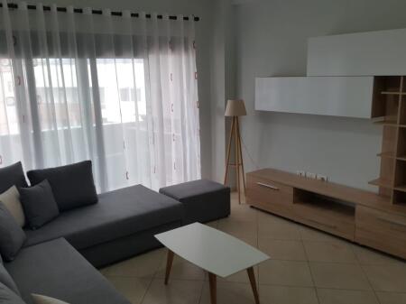 Jepet me qera 2+1 ne astir mobiluar te KFC 500 eu