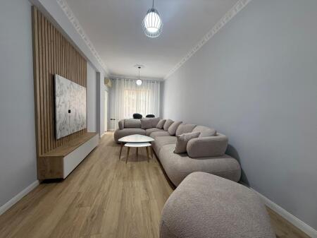 VENDESI SUPER 2+1 CON CUCINA SEPARATA IN UNA SPIAGGIA ILIRIA