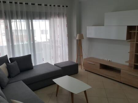 2+1,i mobiluar te ozone ne astir,cmimi 500 mije leke