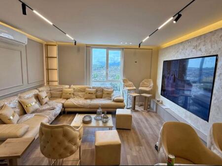 🏡 Shitet apartament 2+1 te prane Shkolles se Bashkuar