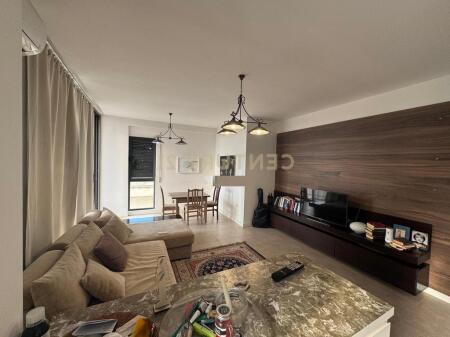 Apartment 2+1+2 with two balconies for sale in Fresk