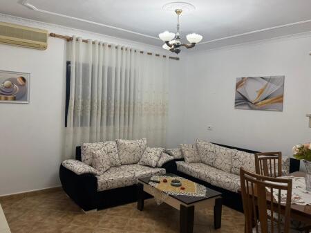 🏢Pak minuta larg Pallatit me Shigjeta jepet me qera apartament 2+1,i mobiluar.  600 Euro