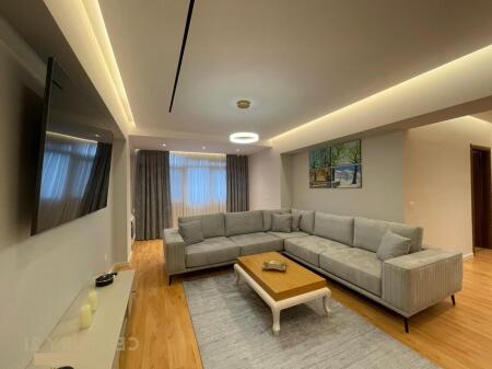 Apartament 2+1 per qira ne Bllok