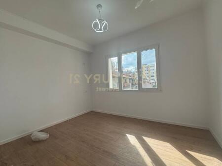 SHESIM APARTAMENT 2+1 TEK 21 DHJETORI,