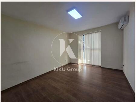 Apartament per zyre ,ne bllok,cmimi 800 euro