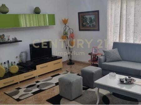 Villa su 3 Piani con Magazzino a Prush! 340.000 €