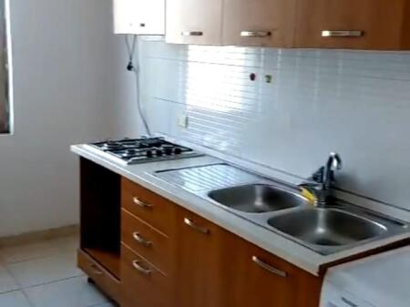 APPARTAMENTO 2+1. 30000 LEKE.CITTÀ STUDENTI