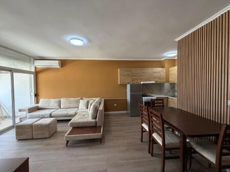 *Jepet me qira apartament 2+1 – Komuna e Parisit, Tiranë*