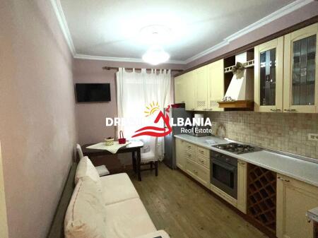 Affittasi appartamento 2+1+2 balconi al rondò di Zogu te Zi, Tirana ID (42214580)
