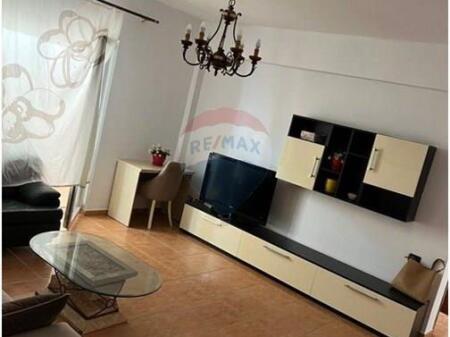Apartament - Për Qira 1+1  Stacioni i Trenit, Tiranë