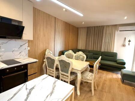 Appartamento 1+1 in vendita, vicino a Shkembi i Kavajes, Golem.