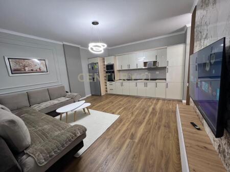 Apartament 2+1 në Rrugën Besim Alla – Misto Mame