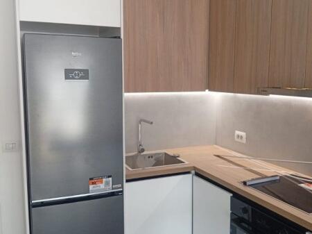 Jepet me Qera Super Apartament 1+1 tek Pazari i Ri