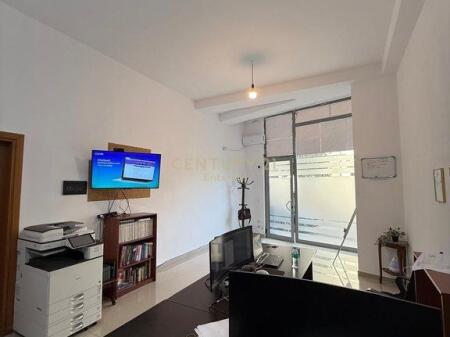 Commercial space for sale near the Prosecutor's Office of Tirana, Mine Peza street