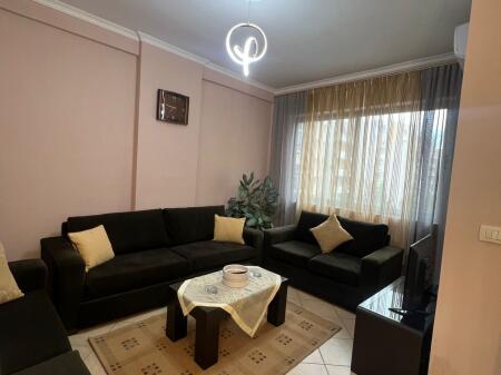 Jepet me qera apartament 1+1 ,Unaza e Re