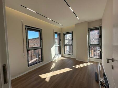 Appartamento 2+1 alla Scuola Rossa! 210,000 €