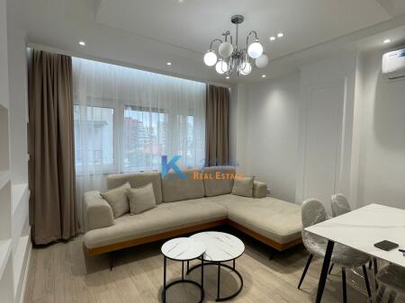 Apartament 2+1+Parkim per qira te Myslym Shyri, Rruga Him Kolli