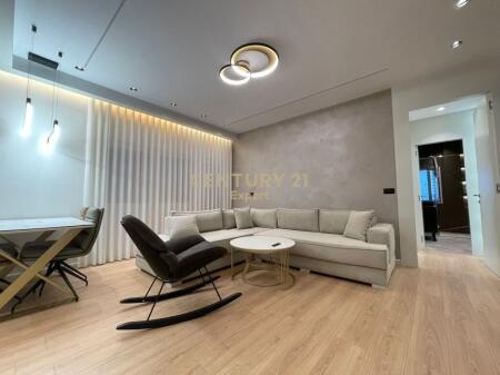 Apartament 1+1me post parkimi për qira në Rezidencën Lake Land në Farkë, Tiranë!