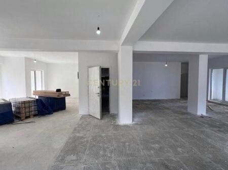 Ambient komercial Ali Demi rezidenca kaimi