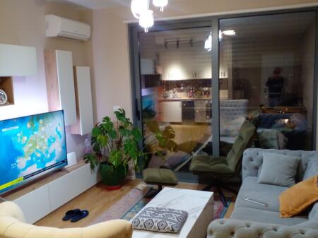 Apartament me qira