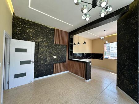 APARTAMENT 3+1 PER SHITJE NE PLAZH, PRANE SHKOLLES BAJRAM CURRI