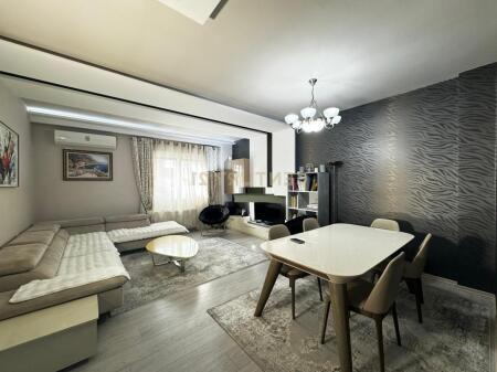 APARTAMENT 4+1+1+2T NE FRESK ME SIP. TOTALE 219 M2 DHE POST PARKIMI PER 2 MAKINA