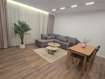 Jepet me qira 2+1+post parkimi prane Hipotekes