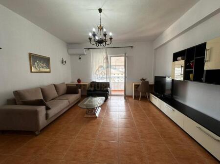 Qera, Apartament 1+1, Rruga Karl Gega, Tiranë