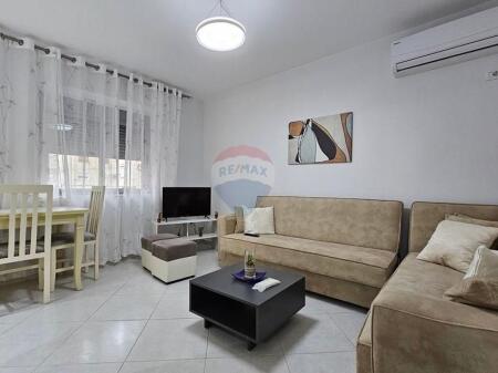 Apartament 1+1 me qira -Shkolla e Baletit