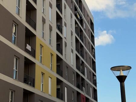 Jepet me qera ambjent biznesi te Univers City