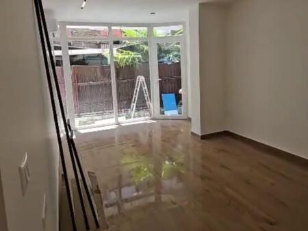 AMBIENT BIZNESI ME QERA 50 M2 RRUGA BARDHYL 50.000 LEKE