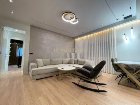 Apartament 1+1me post parkimi për qira në Rezidencën Lake Land në Farkë, Tiranë!