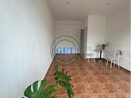 Qira, Ambient biznesi Rruga e re e portit,Durres